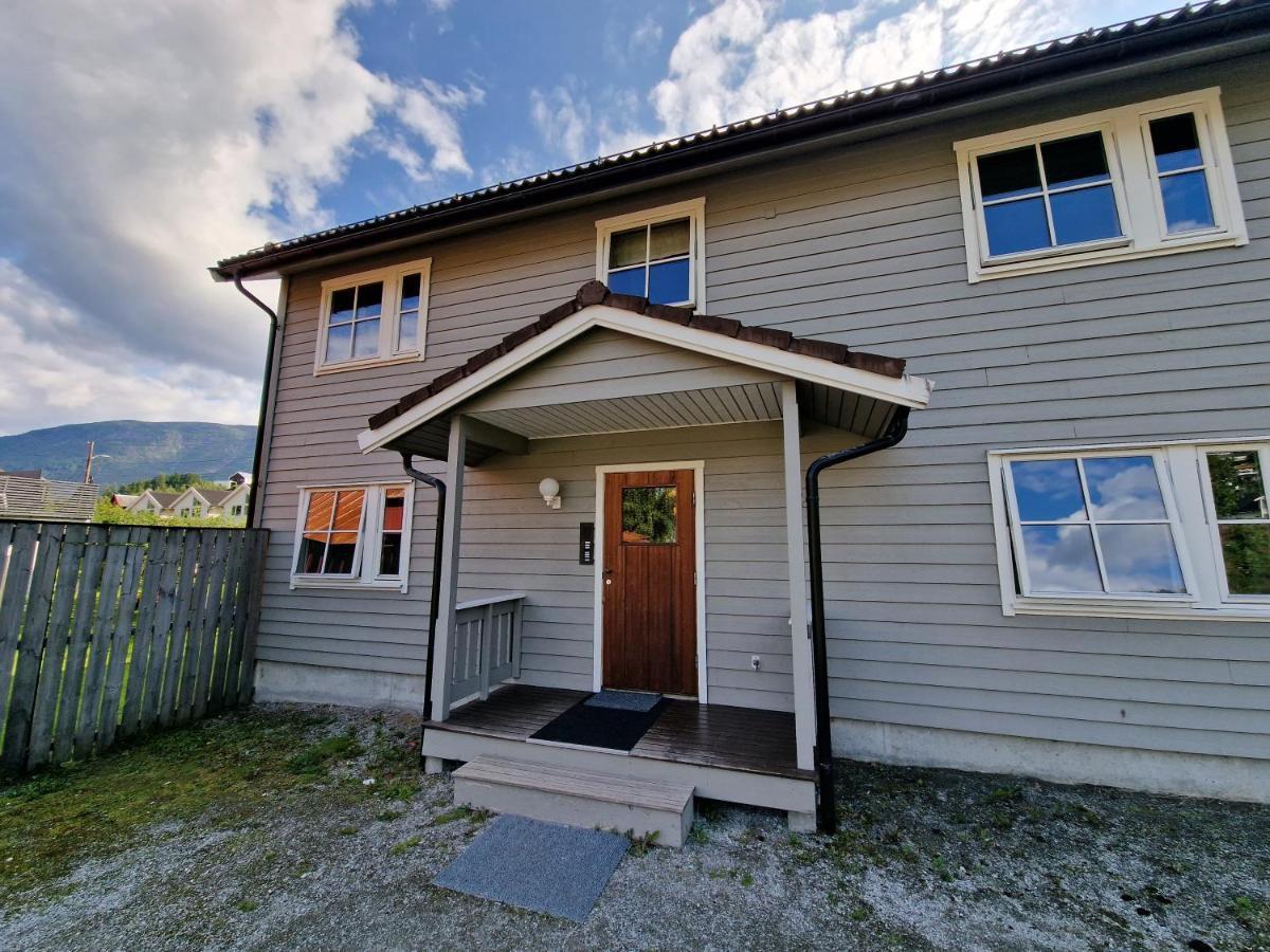 Apartament Rom I Bofellesskap Sogndal Zewnętrze zdjęcie