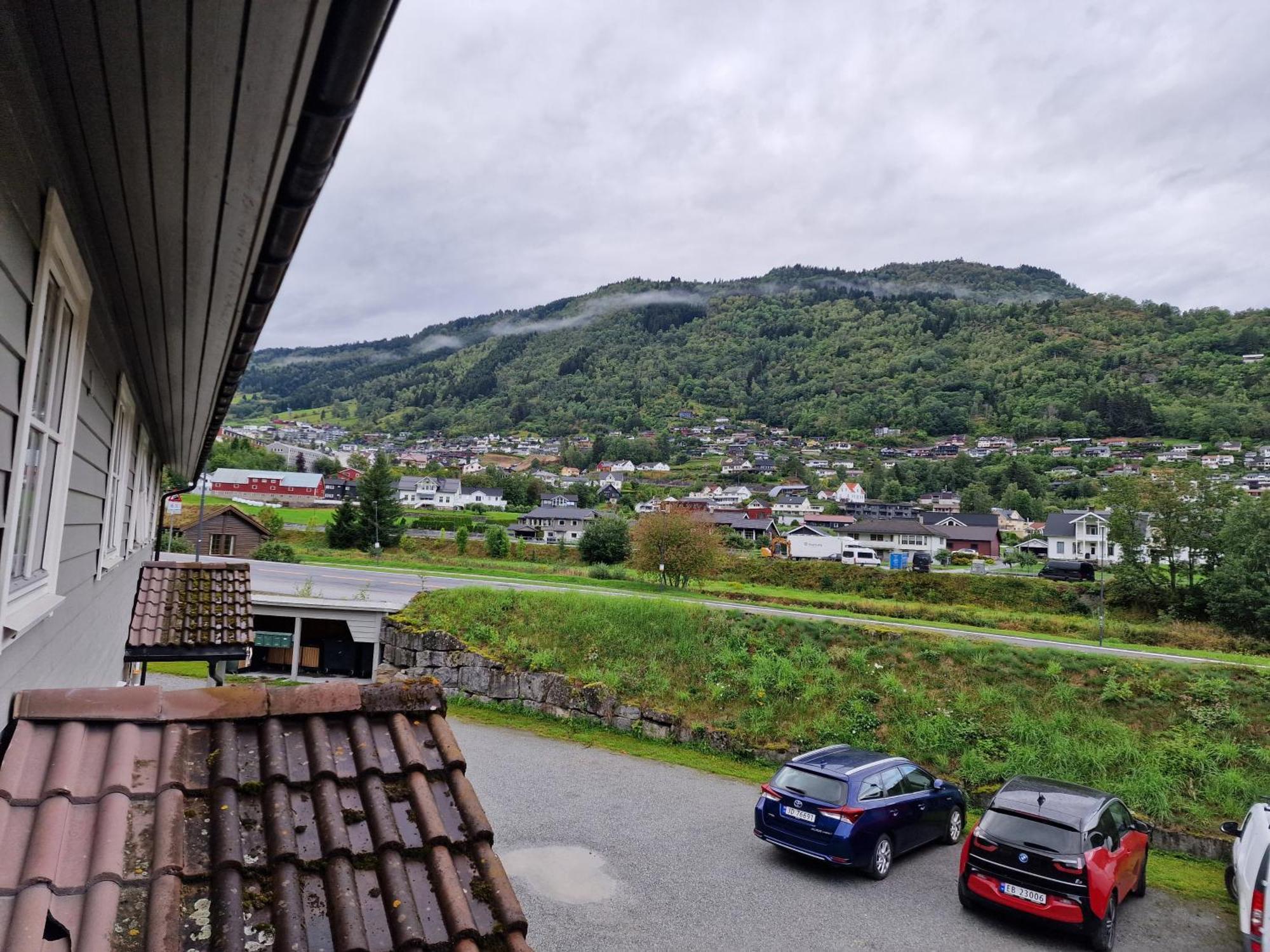 Apartament Rom I Bofellesskap Sogndal Zewnętrze zdjęcie